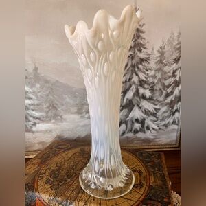 Vintage Opalescent Art Glass Vase Attributed Northwood / Fenton rain pattern